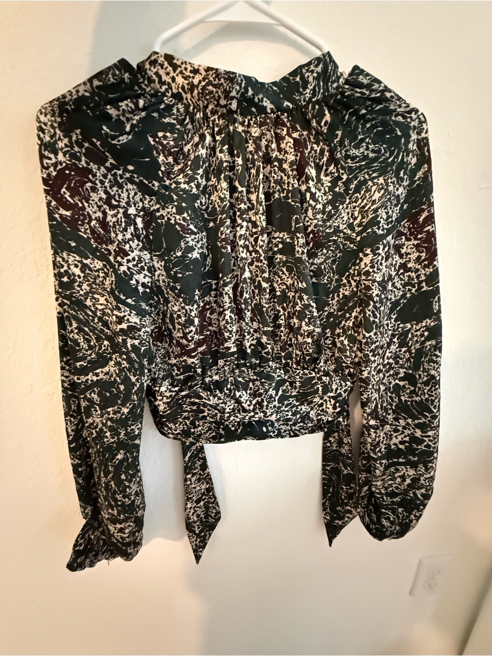 Zara Black & Cream Abstract Print Long-Sleeve Blouse